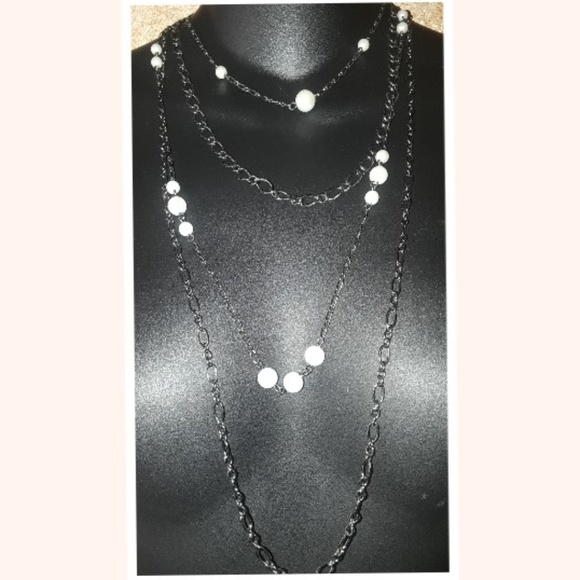 Pewter chains and pearl necklace set - Picture 1 of 8